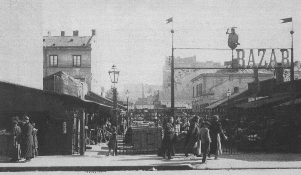 Wejście na bazar Różyckiego od Ząbkowskiej, 1915 do 1918