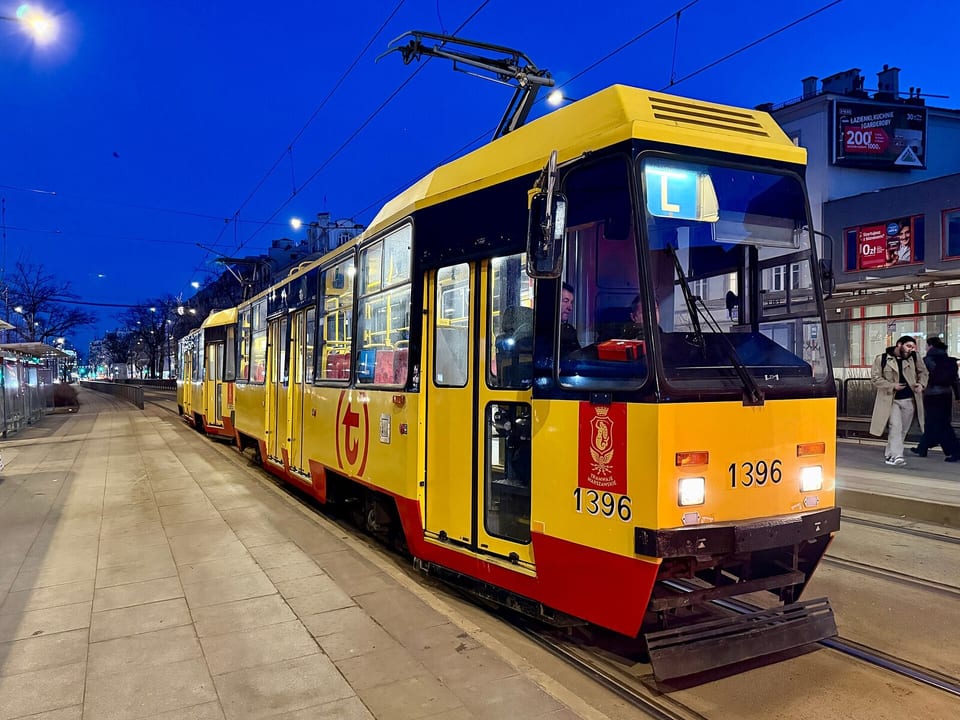 Tramwaj na przystanku Ząbkowska, 2026
