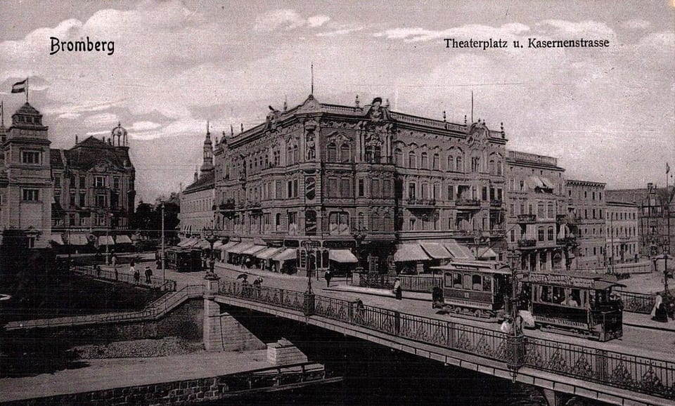 Ulica Kasernenstrasse w Bydgoszczy z tramwajem, 1905