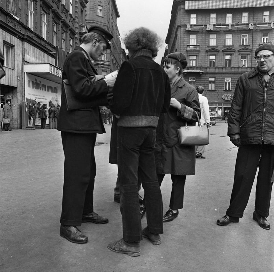 BKV inspectors booking a ticketless passenger, Budapest 1972
